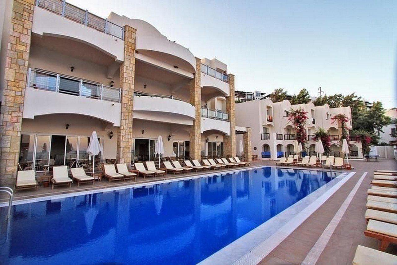 Otel Middle Town 4*